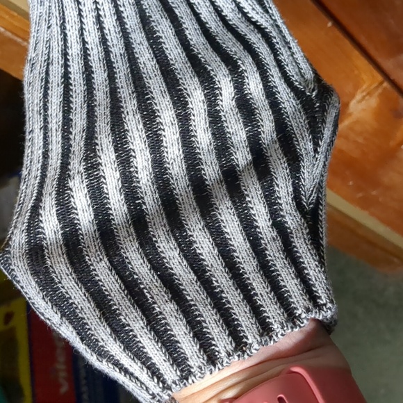 ALISON SHERI* faux belt y2k long sleeve ribbed striped grey/black round neck - Picture 10 of 12